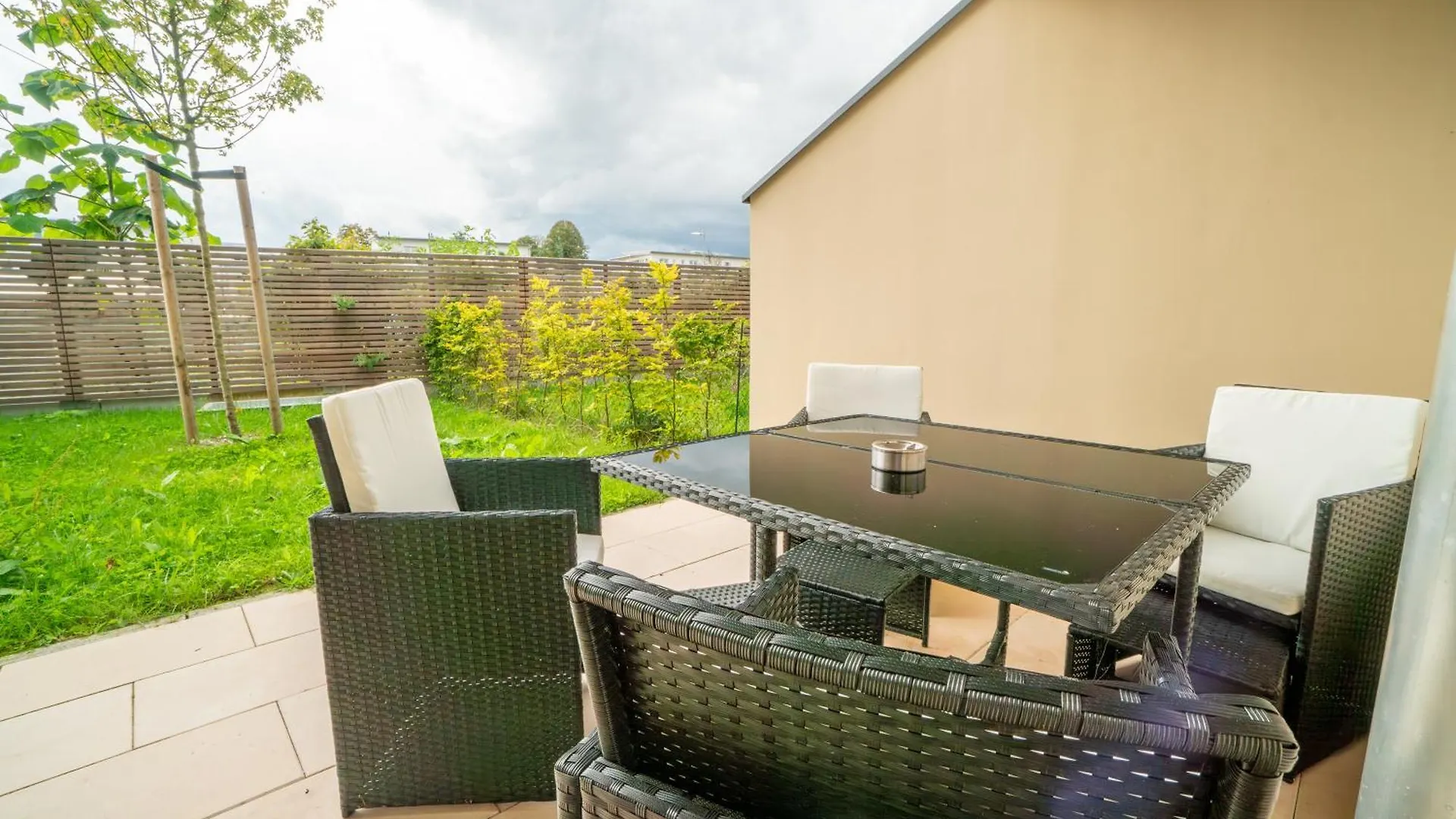 Apartment Die Gartenlounge In Bad Aibling
